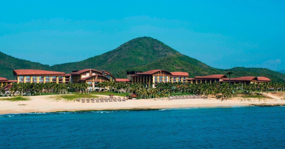 Ноябрь в Ялунвани: St. Regis на первой линии, пока Санья в межсезонье