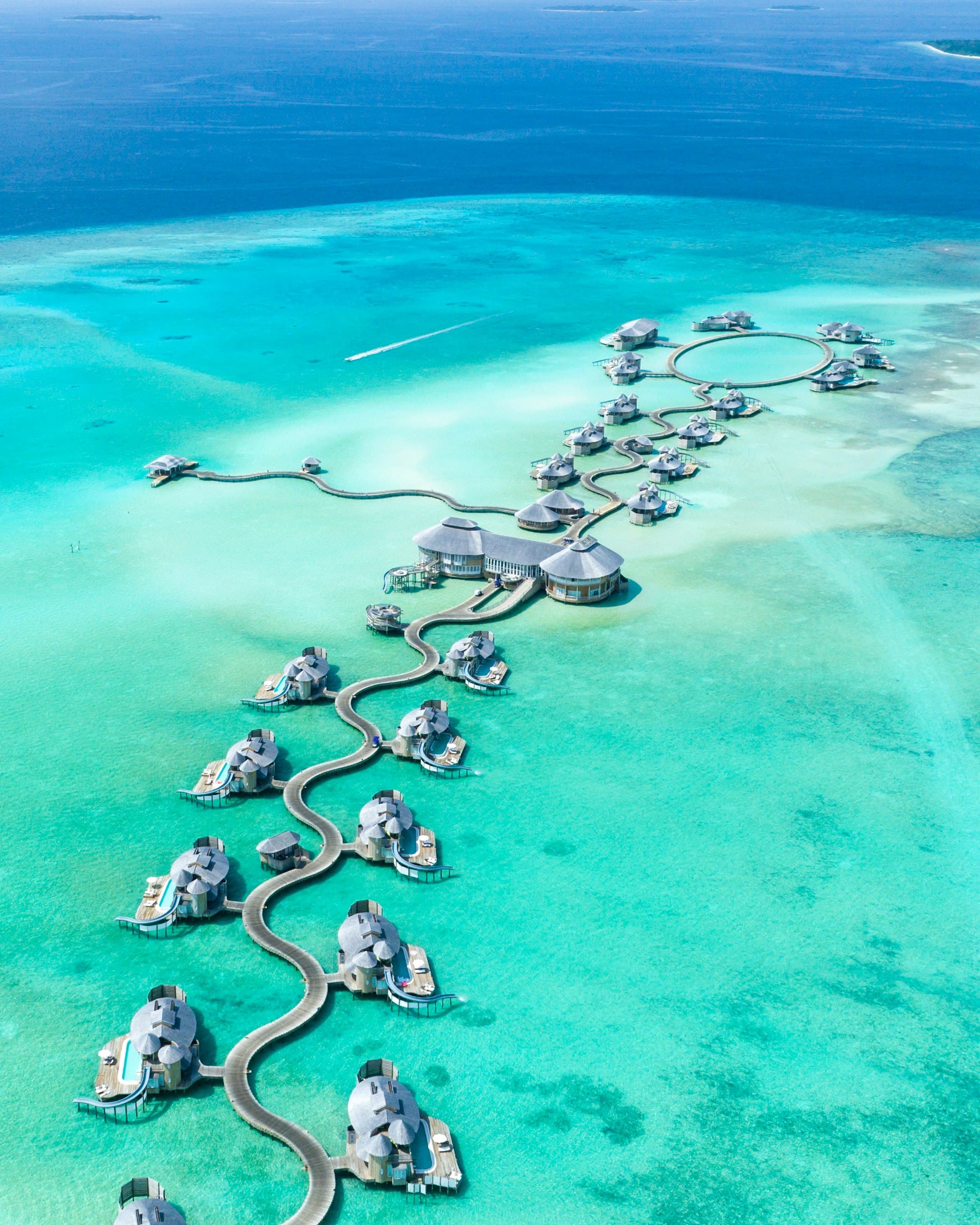 Мальдивы 2026: медовый месяц, отели над водой и разбор цены от travel-консультанта